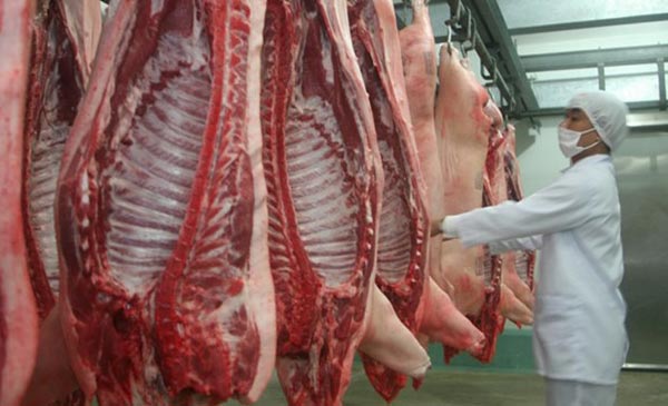 TP HCM tích cực hỗ trợ tiêu thụ thịt heo tồn đọng