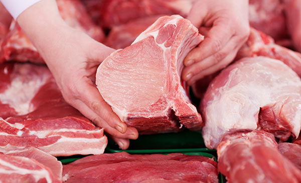 Thịt nhập khẩu đang đè nặng thêm chăn nuôi trong nước