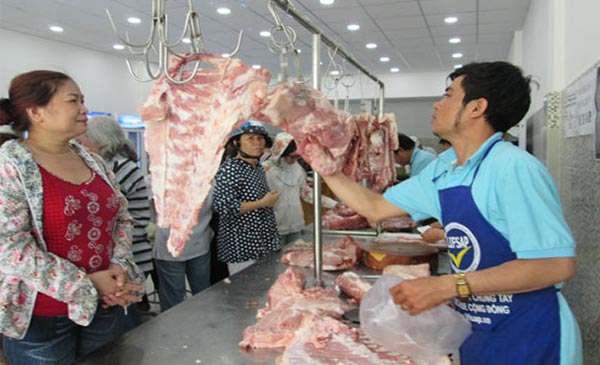 Thịt heo trong nước thừa phải chờ “giải cứu” trong khi tìm thị trường xuất khẩu gặp nhiều khó khăn